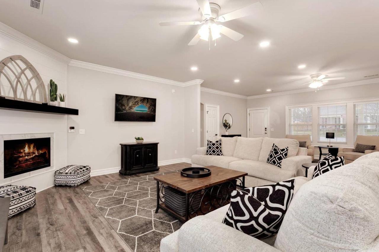 Modern Farmhouse - 2 Minute Bike To Slaughter Pen Trailhead - Dtwn Bentonville Exterior photo